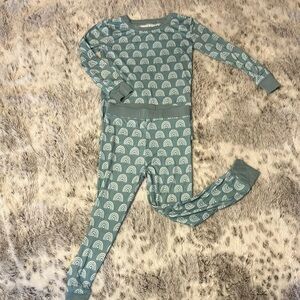 NWOT- Mint and White bamboo PJs boutique size 2/3